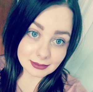 I mainly sell High End Cosmetics.